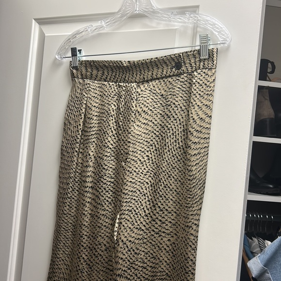 ELLEJAY CAT BLOUSE and NICOLE Pants - Picture 11 of 13